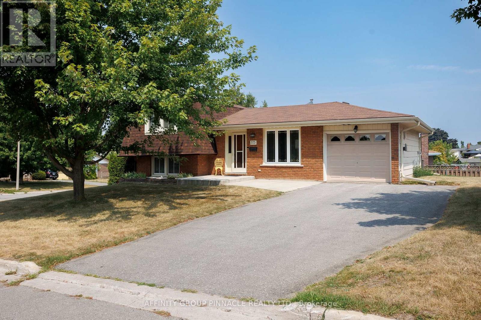 573 SAUGEEN CRESCENT, peterborough south (east), Ontario