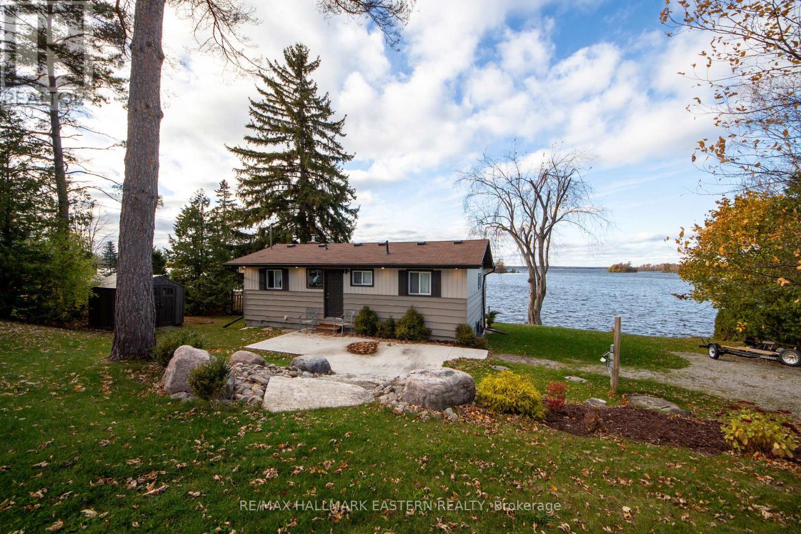 67 LAKESHORE BOULEVARD, selwyn, Ontario