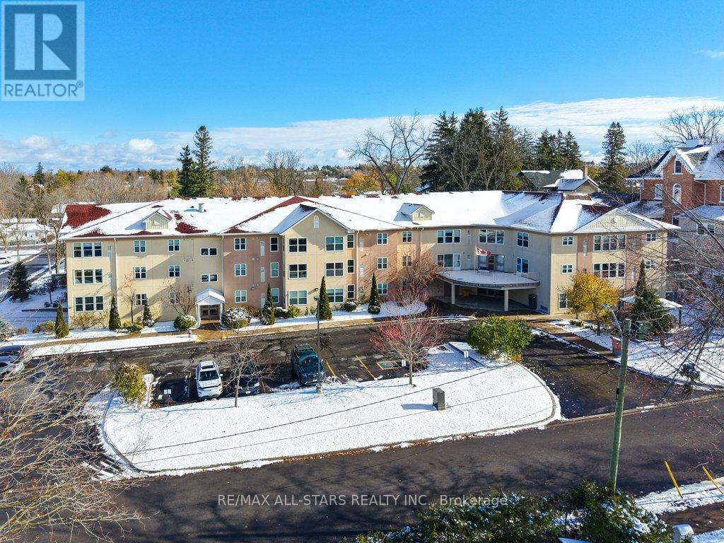 303 - 8 HURON STREET, kawartha lakes (lindsay), Ontario