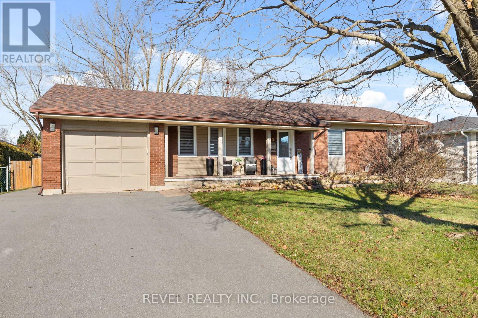 24 WELDON COURT, kawartha lakes (lindsay), Ontario