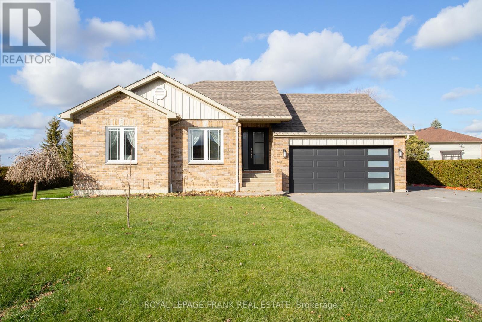 15 HALLETT CRESCENT, kawartha lakes (mariposa), Ontario