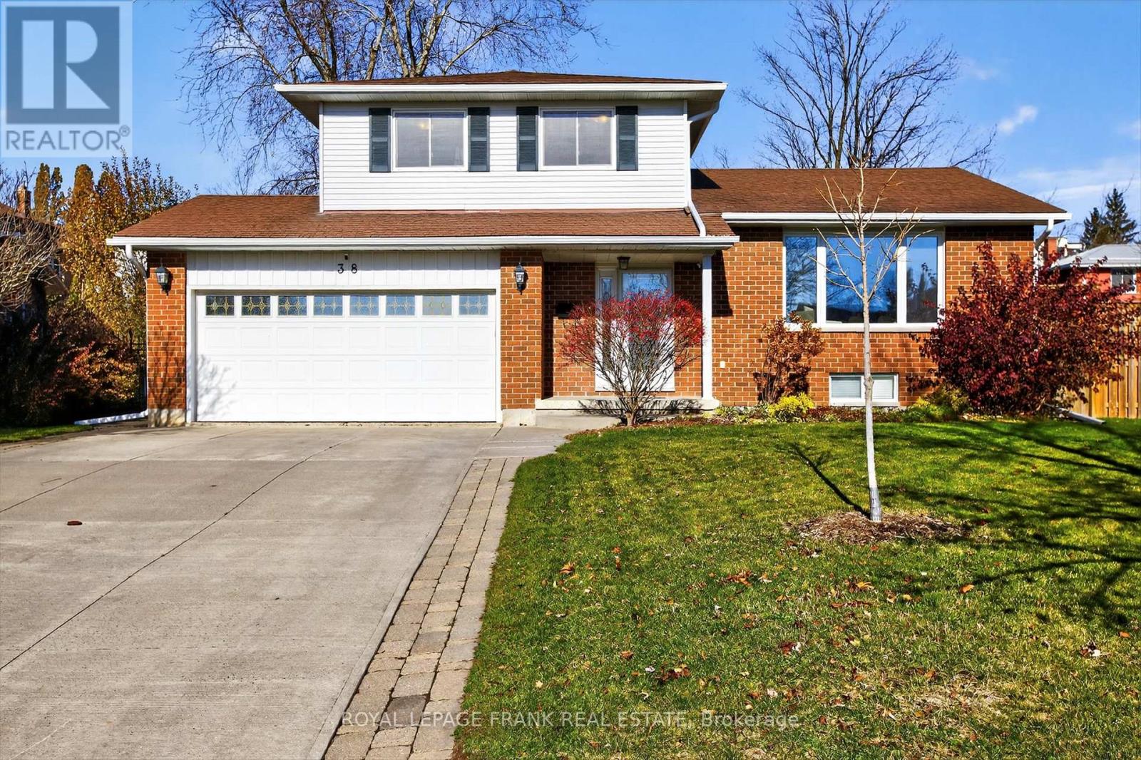 38 CLEARVIEW COURT, peterborough (monaghan ward 2), Ontario