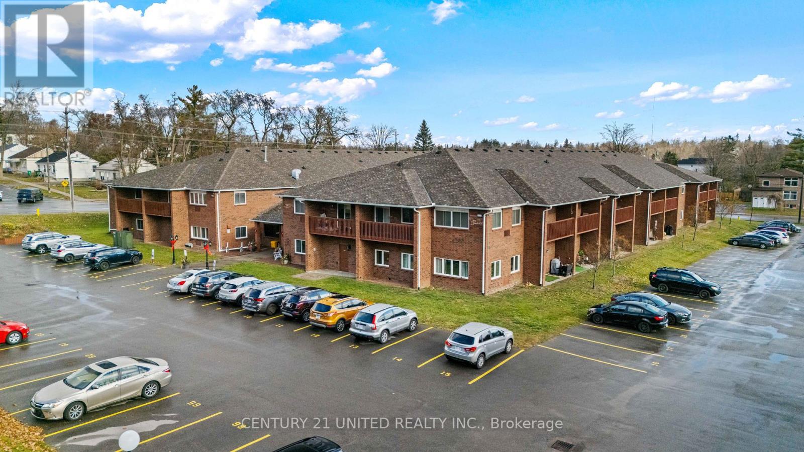 213 - 475 PARKHILL ROAD W, peterborough (town ward 3), Ontario