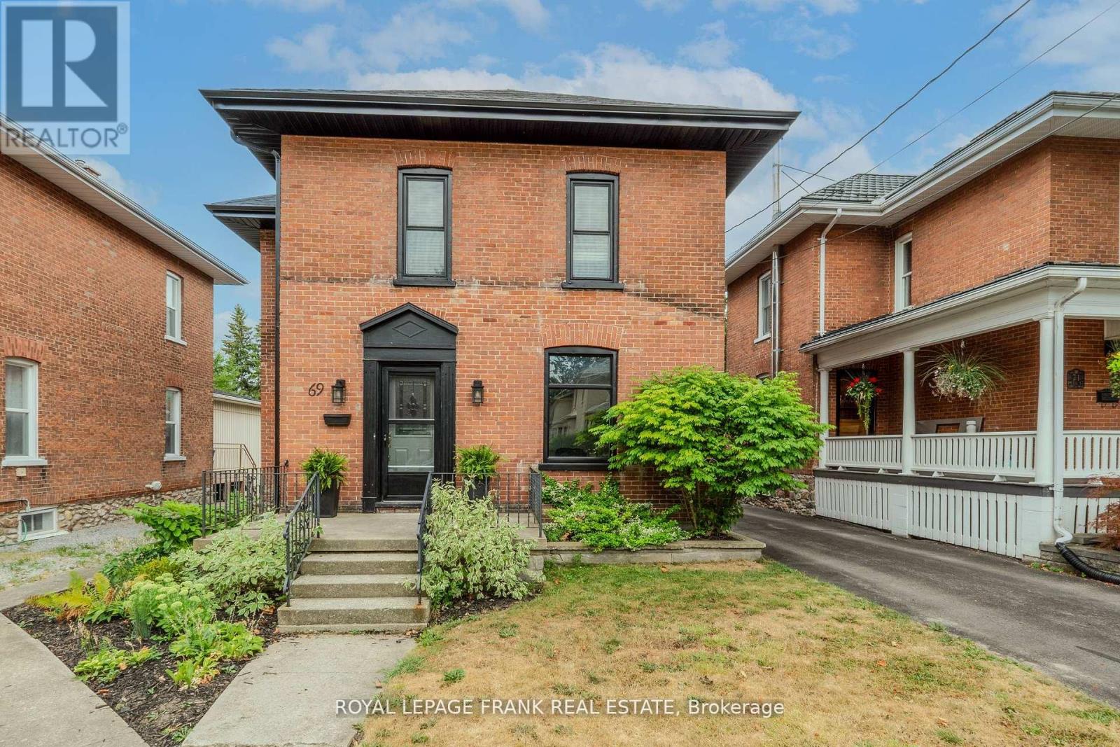 69 PEEL STREET, kawartha lakes (lindsay), Ontario