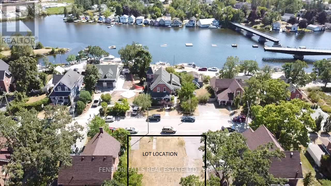 38 OAK STREET, kawartha lakes (fenelon falls), Ontario