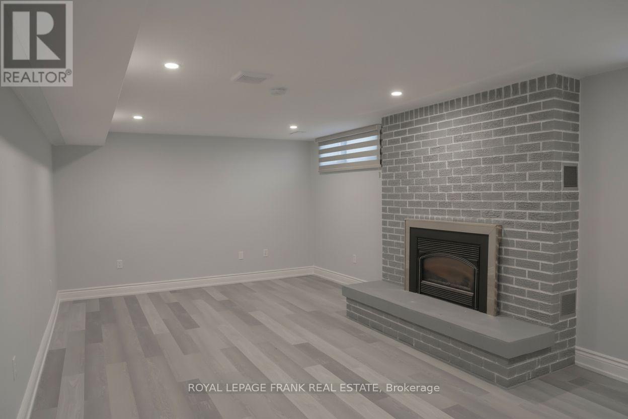 1 CRESCENT COURT, kawartha lakes (lindsay), Ontario