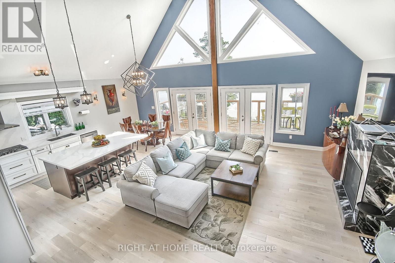 26 BEACH ROAD, kawartha lakes (mariposa), Ontario