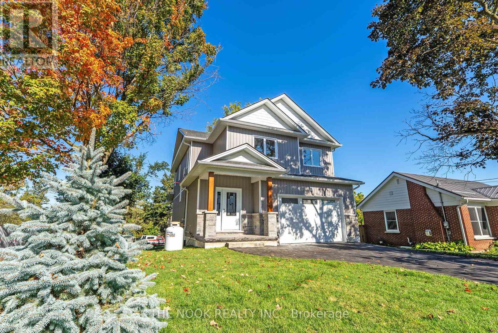 50 RUSSELL STREET E, kawartha lakes (lindsay), Ontario