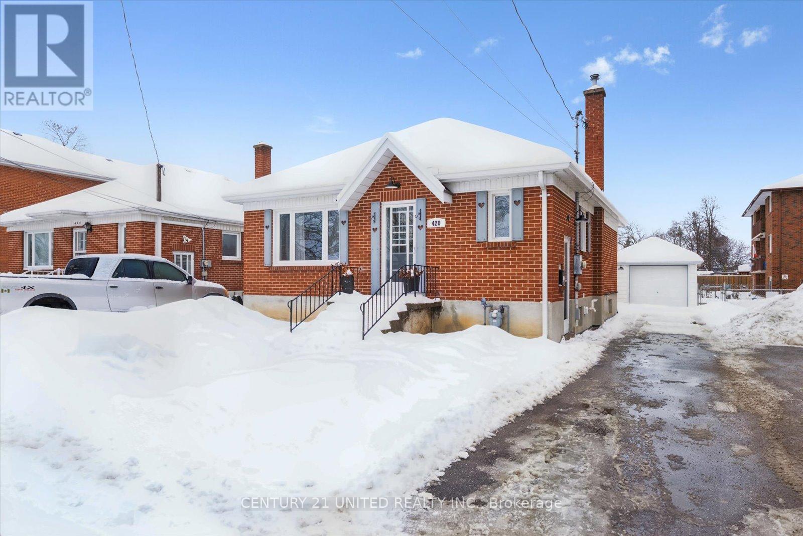 420 MCKELLAR STREET, peterborough (otonabee ward 1), Ontario