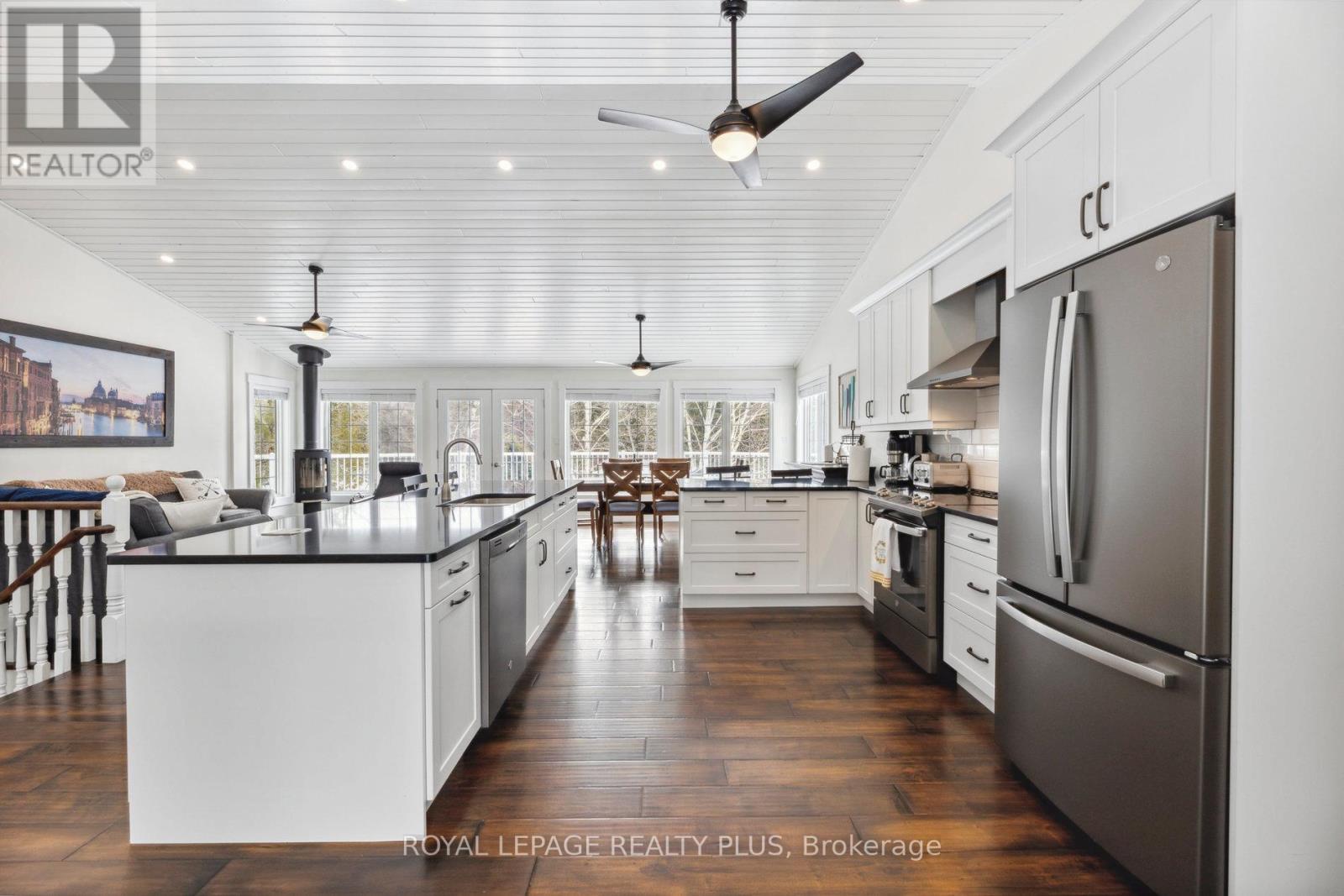 16 BLACK BEAR DRIVE, kawartha lakes, Ontario