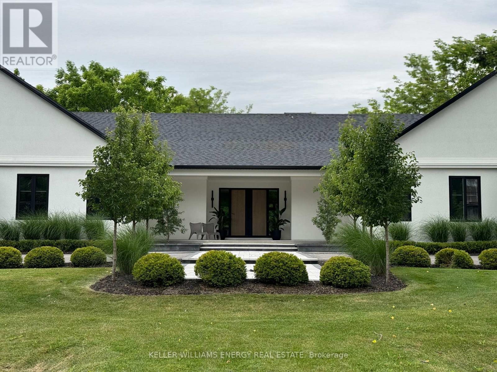 16 METCALF STREET, clarington (newcastle), Ontario