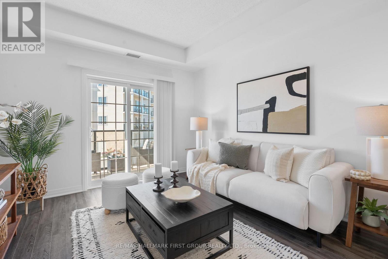 202 - 70 SHIPWAY AVENUE, clarington (newcastle), Ontario