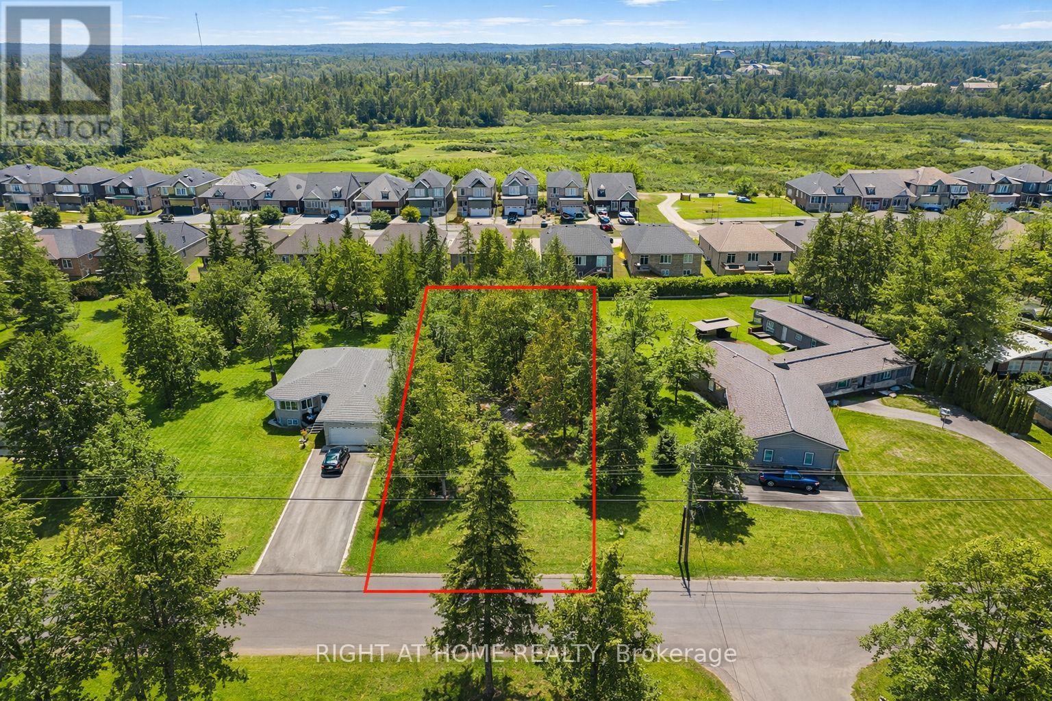 239 FRONT STREET W, kawartha lakes (bobcaygeon), Ontario