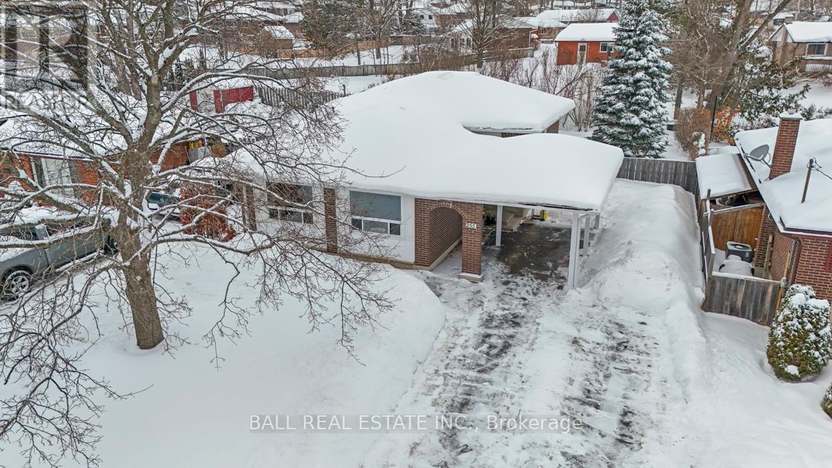 255 WOODWARD AVENUE, selwyn, Ontario