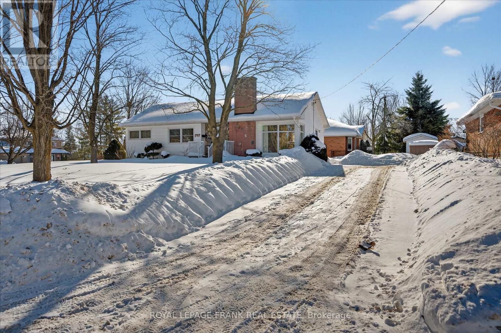 797 VALLEYVIEW DRIVE, peterborough (monaghan ward 2), Ontario