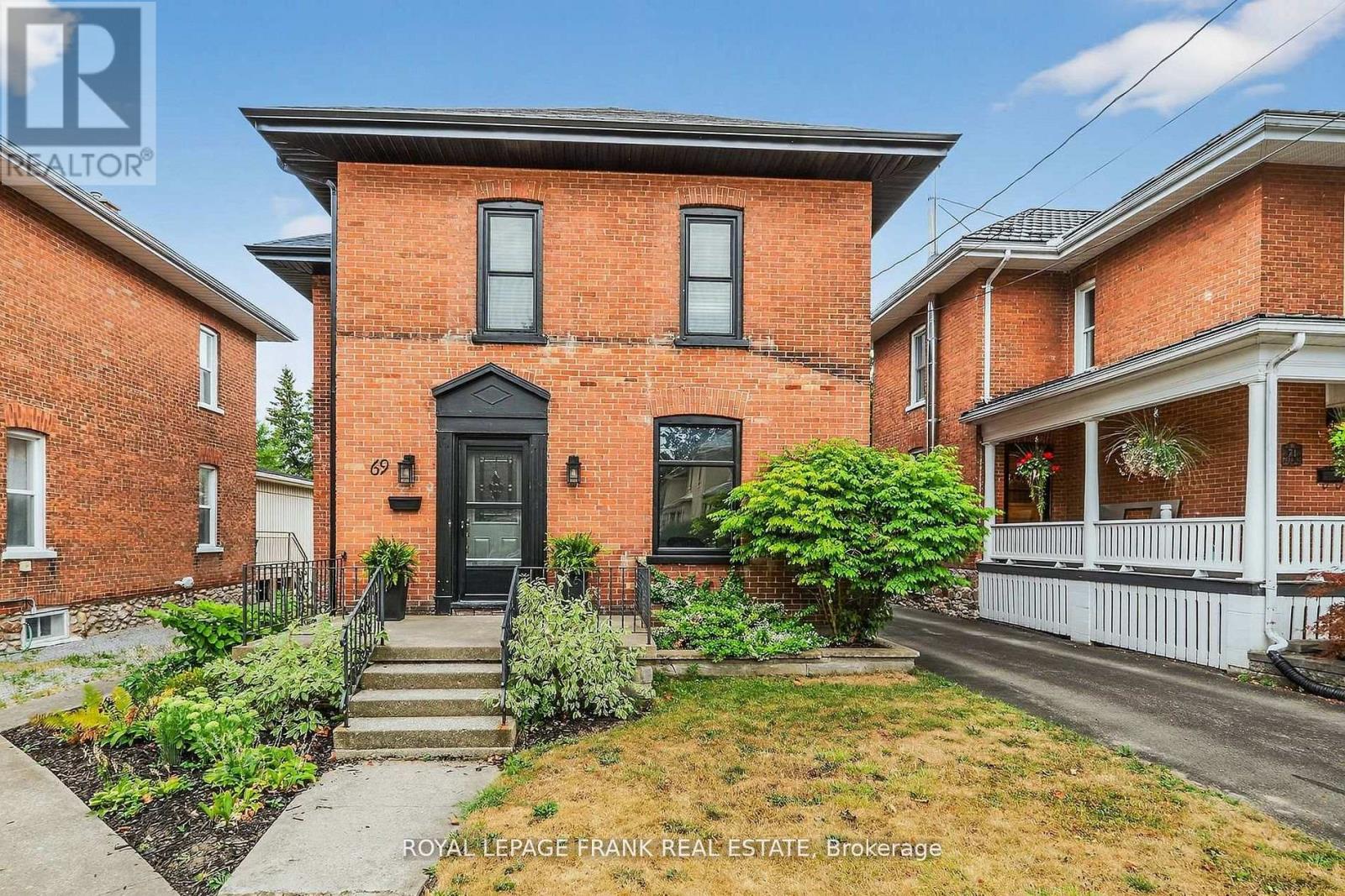 69 PEEL STREET, kawartha lakes (lindsay), Ontario