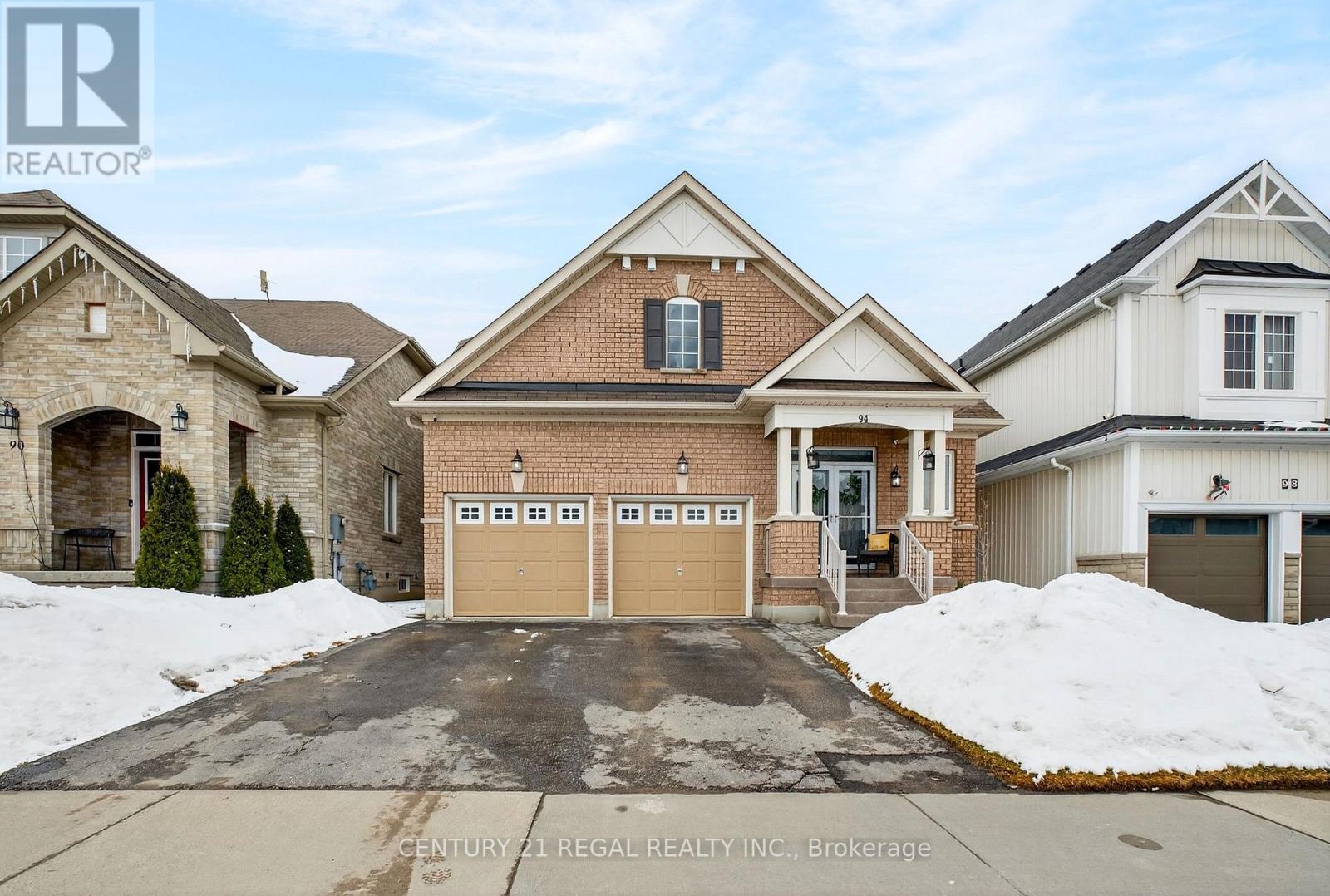 94 THOMAS WOODLOCK STREET, clarington (newcastle), Ontario
