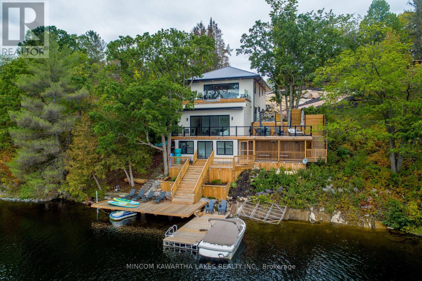 <h3>$3,199,000</h3><p>1416 Northey's Bay Road, North Kawartha, Ontario</p>