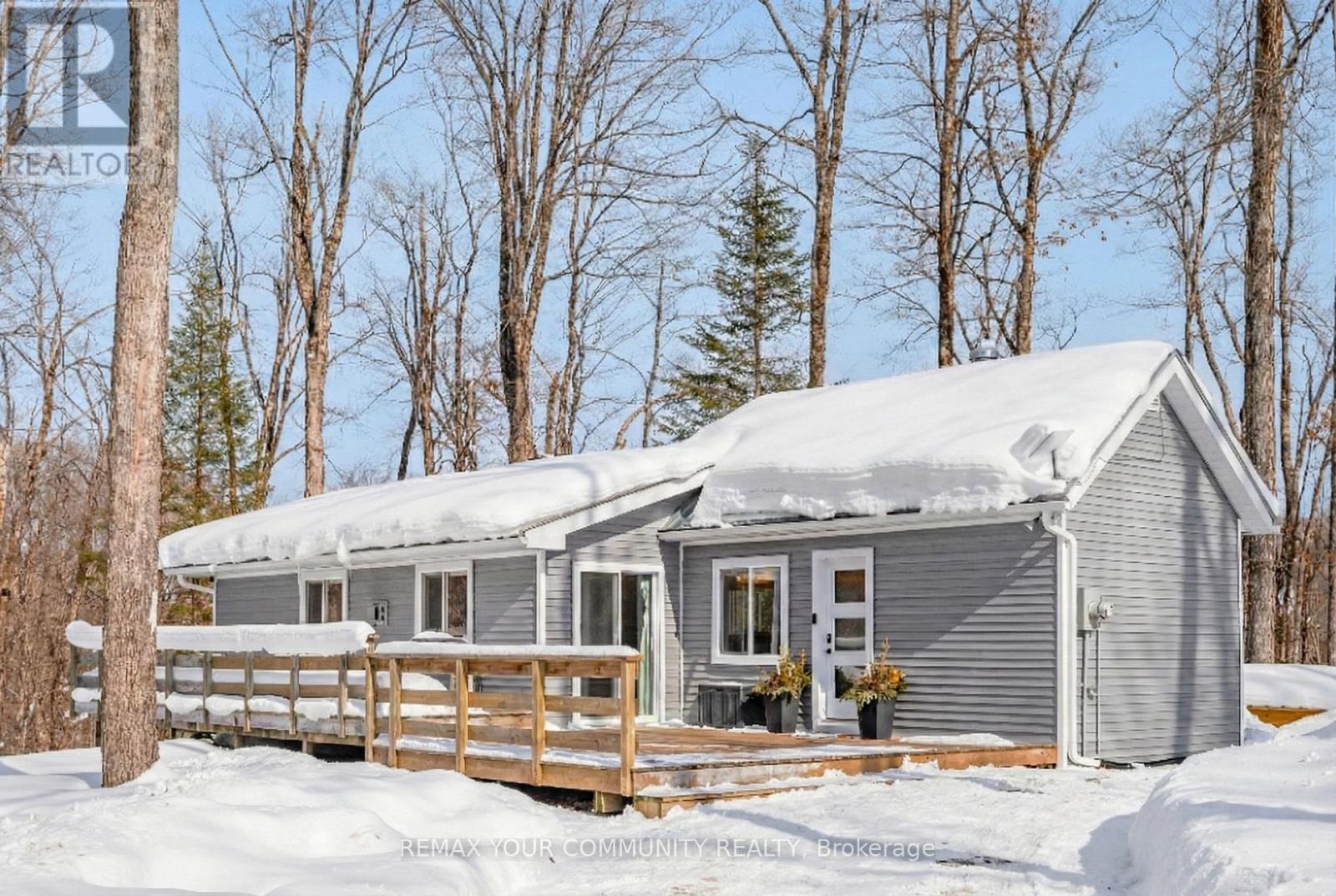 1534 SALERNO LAKE ROAD, highlands east (glamorgan), Ontario