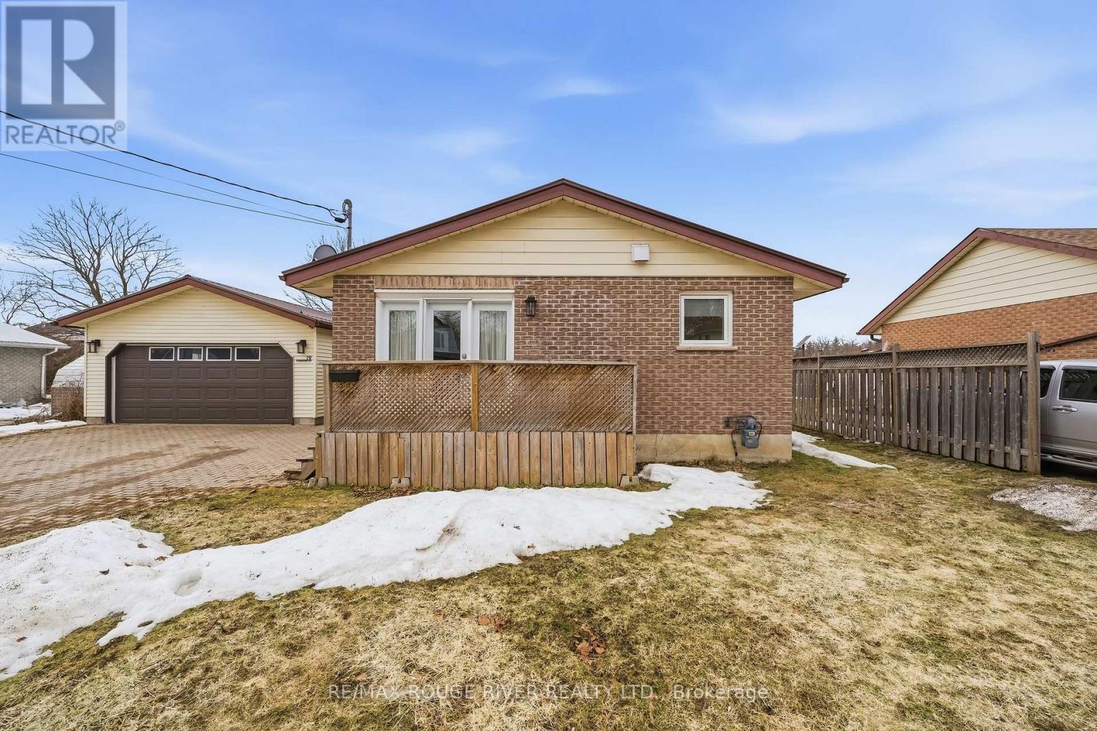 19 CAROLINE STREET, kawartha lakes (lindsay), Ontario