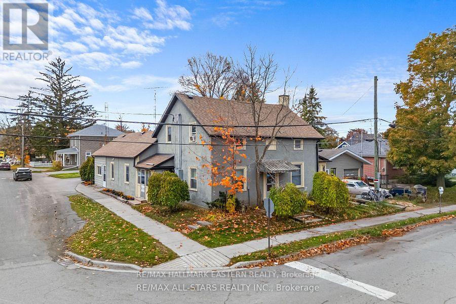 15 ALBERT STREET, selwyn, Ontario