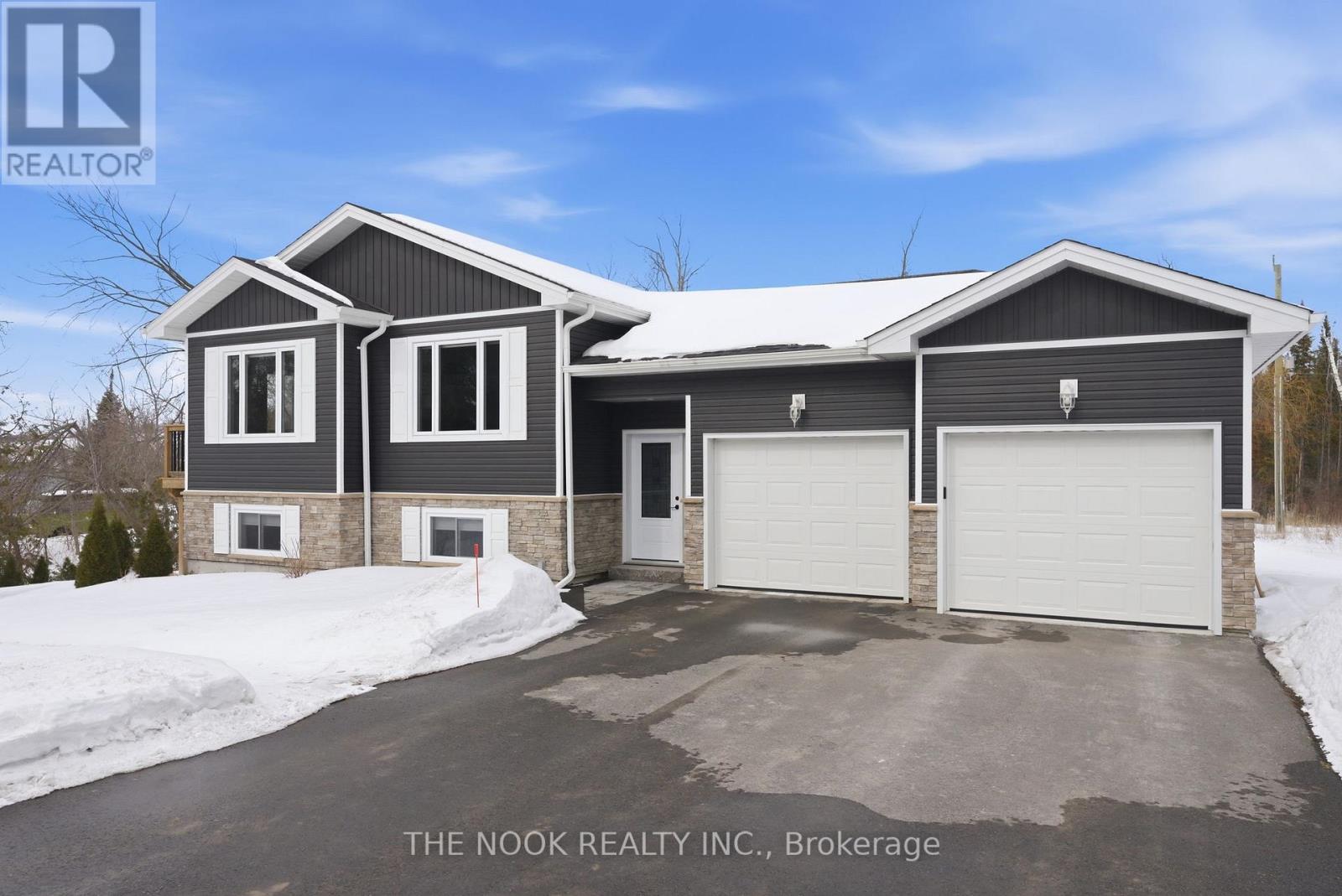 1040 YANKEE LINE, selwyn, Ontario