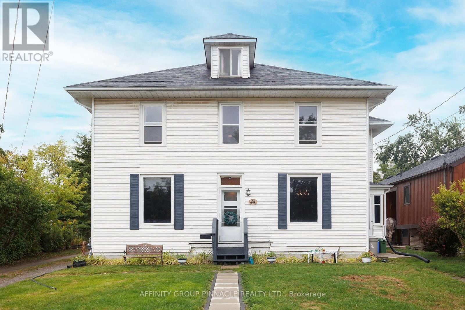 44 ST PATRICK STREET, kawartha lakes (lindsay), Ontario