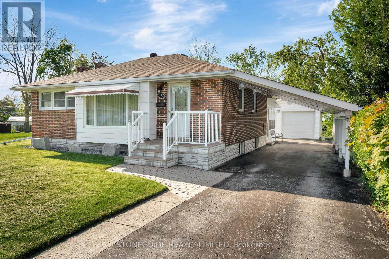 5 ARMOUR COURT, kawartha lakes (lindsay), Ontario