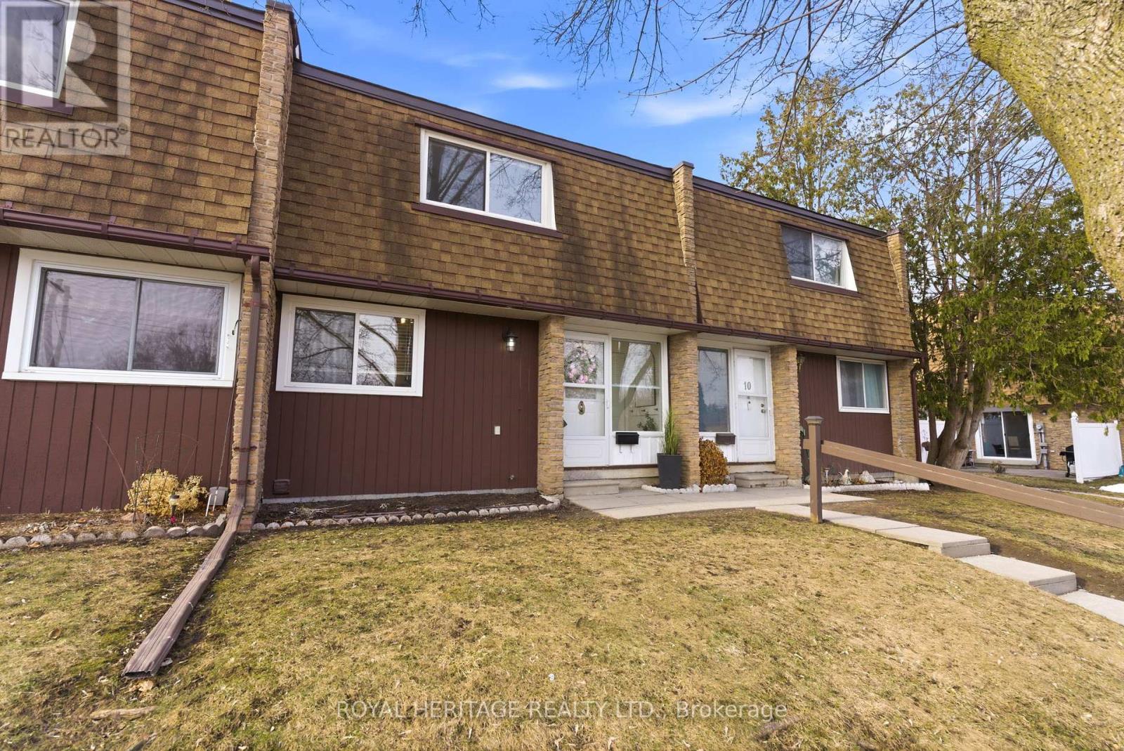 9 - 740 CHAMBERLAIN STREET, peterborough (otonabee ward 1), Ontario