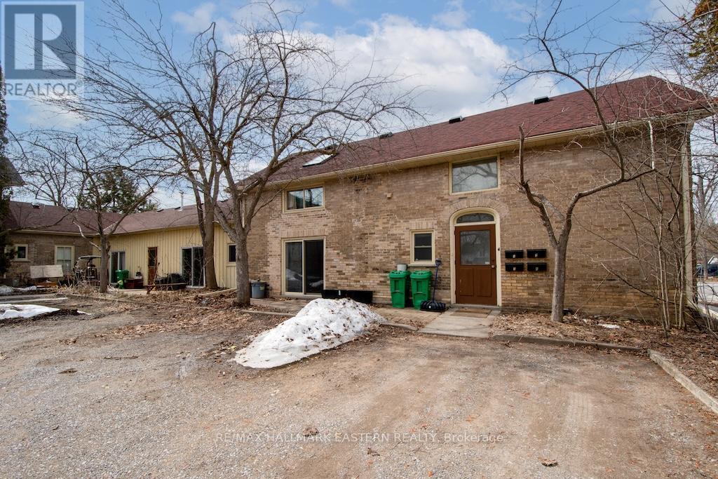 11 ARGYLE STREET, peterborough (northcrest ward 5), Ontario