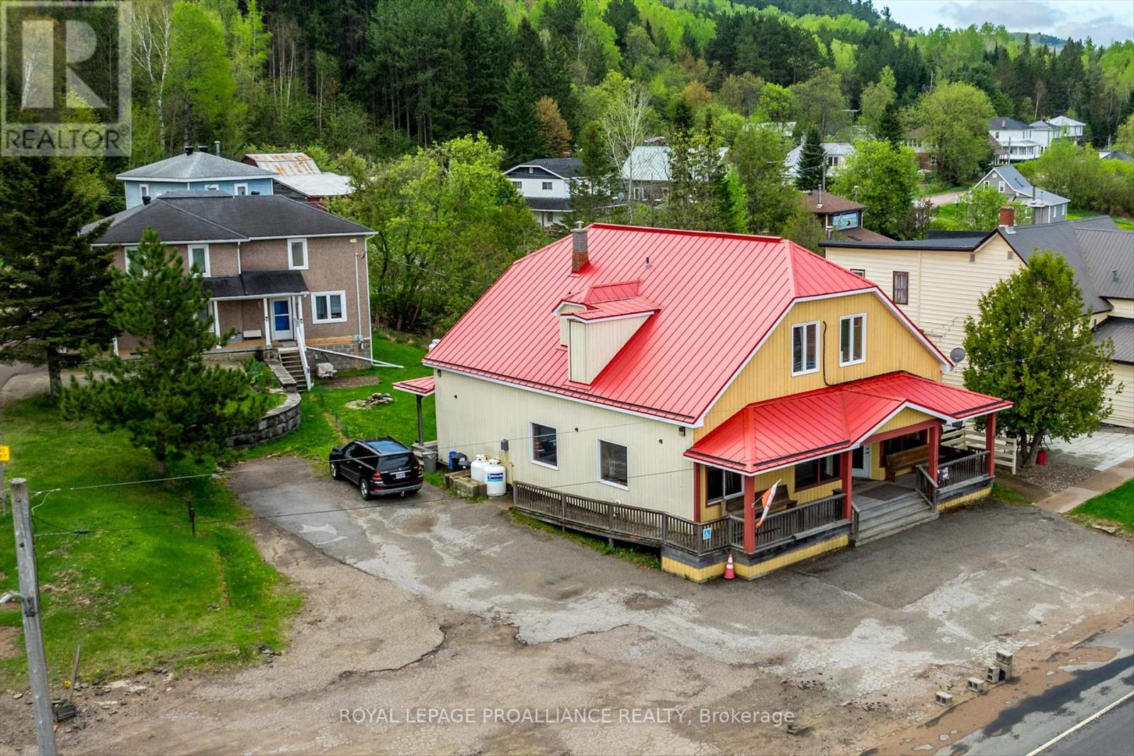 17581 HIGHWAY 60, madawaska valley, Ontario