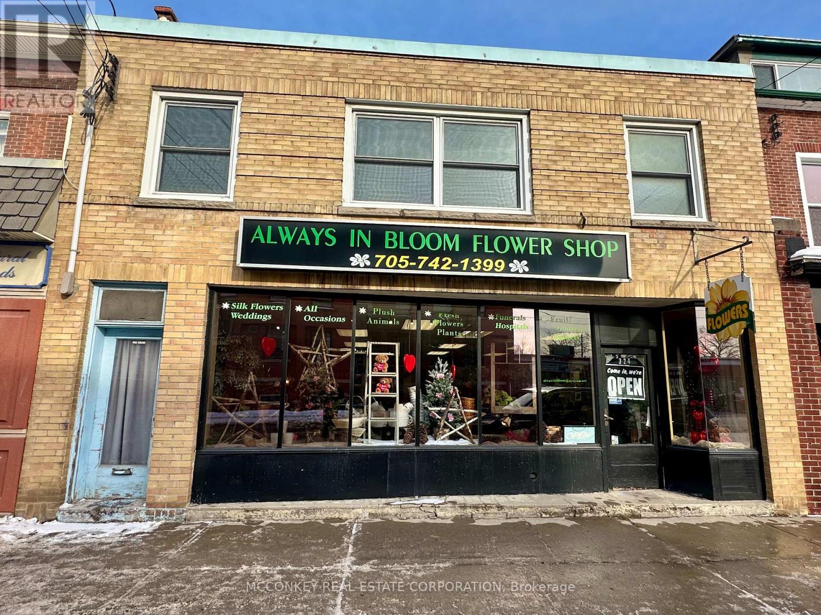 UPPER - 324 CHARLOTTE STREET, peterborough (town ward 3), Ontario