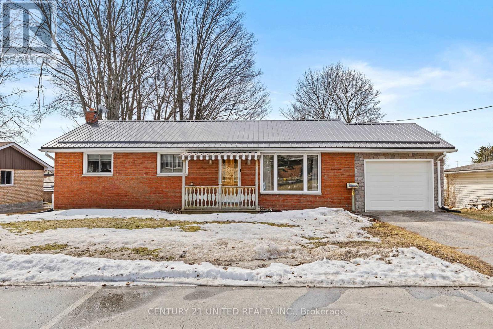 8 MCLEAN AVENUE, havelock-belmont-methuen (havelock), Ontario