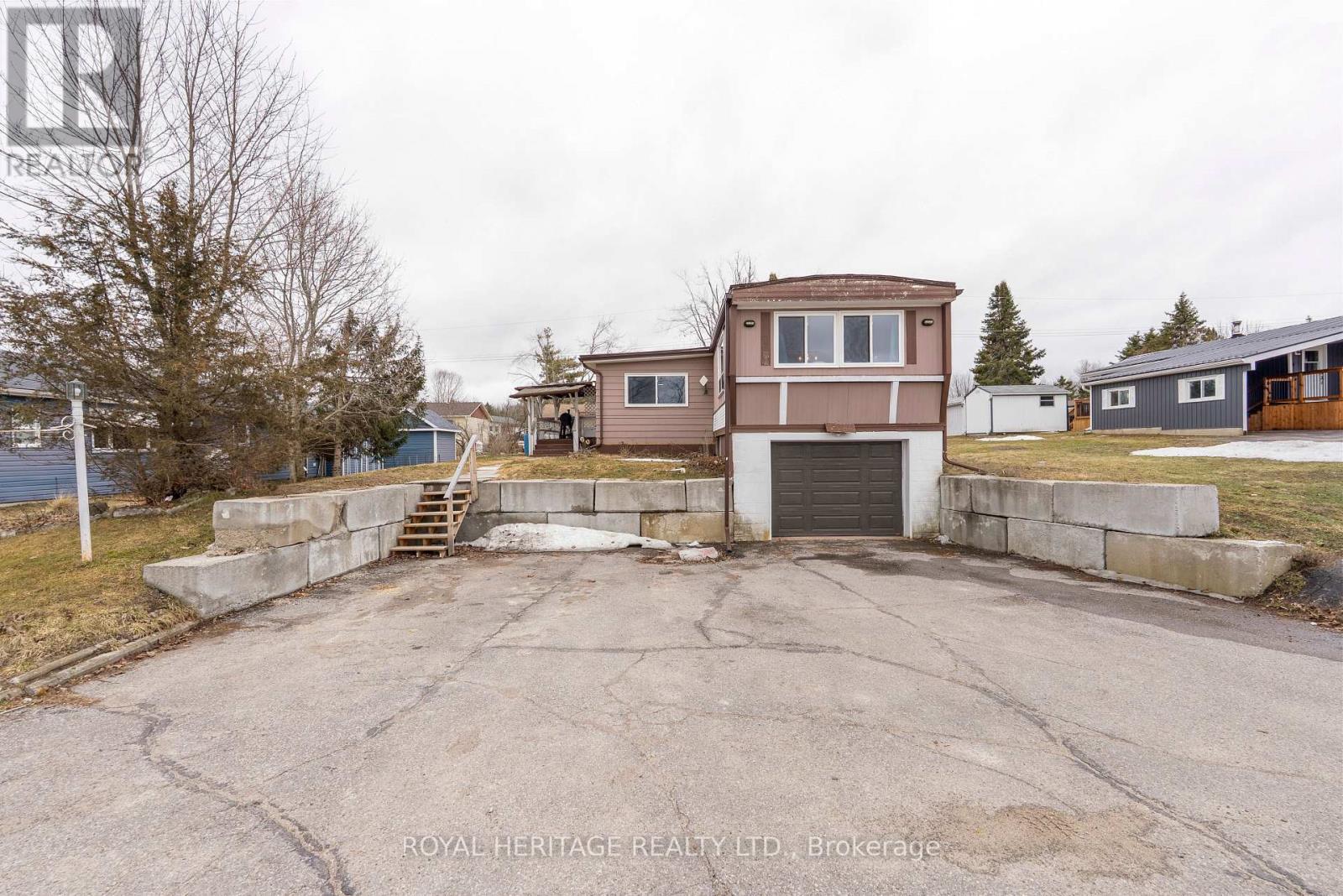 16 FENELON WAY, kawartha lakes (fenelon), Ontario