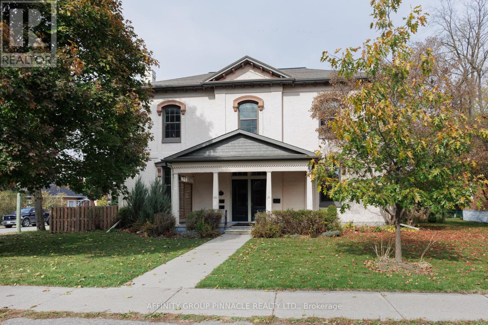 12 RUSSELL STREET E, kawartha lakes (lindsay), Ontario