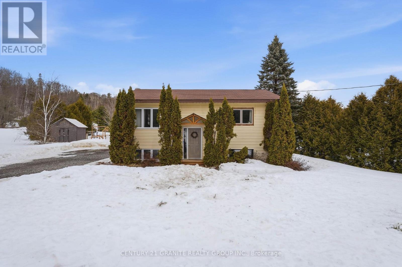 28 PINE RIDGE ROAD, bancroft (dungannon ward), Ontario