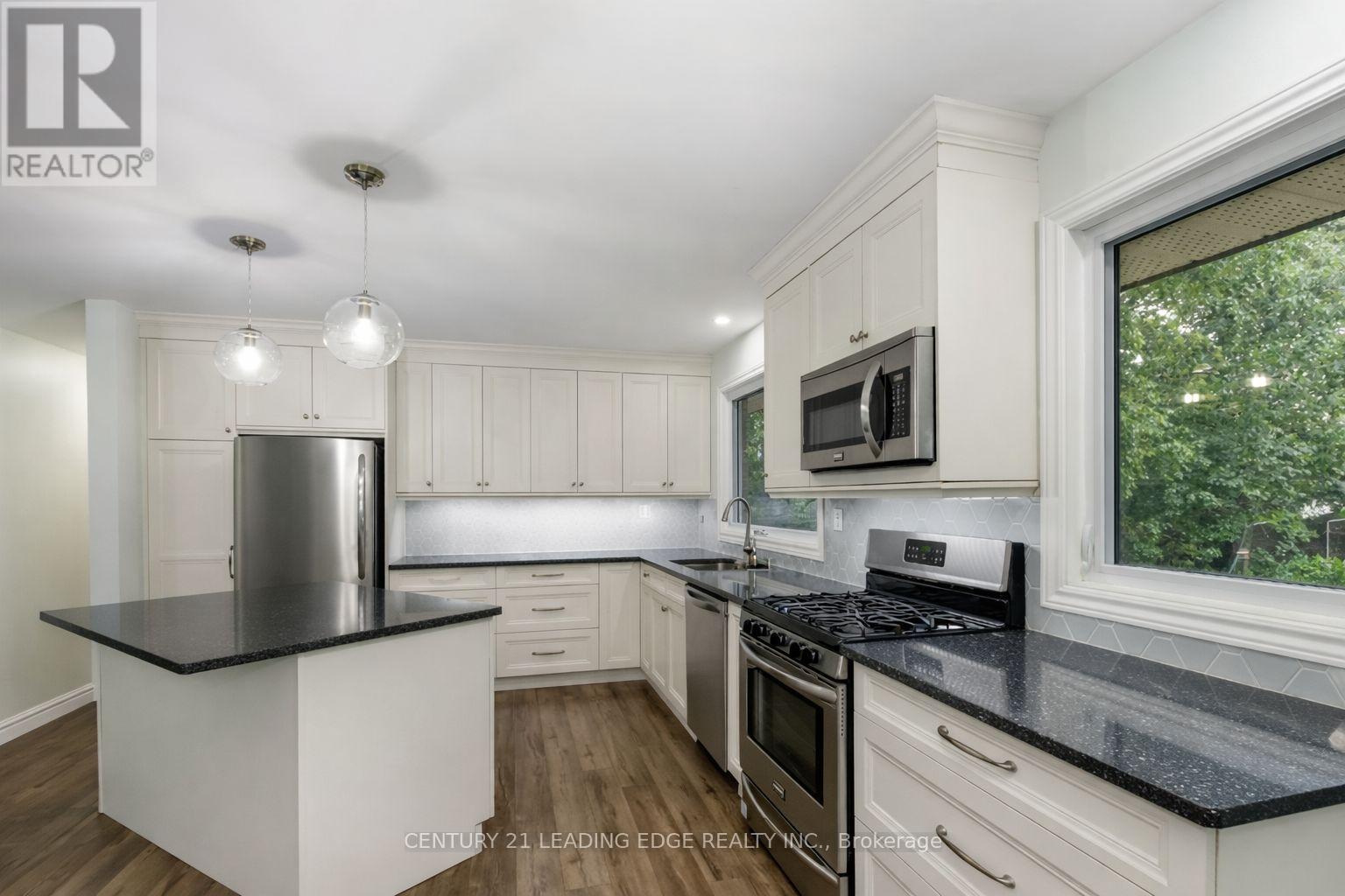 306 LINDAN (ROOM 2) AVENUE, selwyn, Ontario