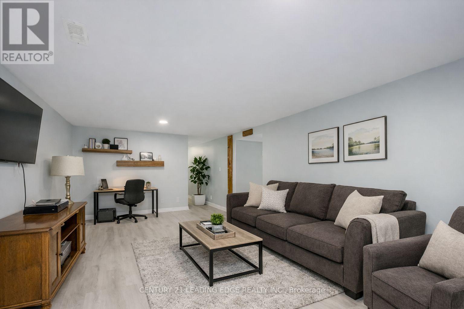 306 LINDAN (ROOM 3) AVENUE, selwyn, Ontario