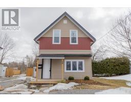 UPPER - 39 GLENELG STREET E, kawartha lakes (lindsay), Ontario