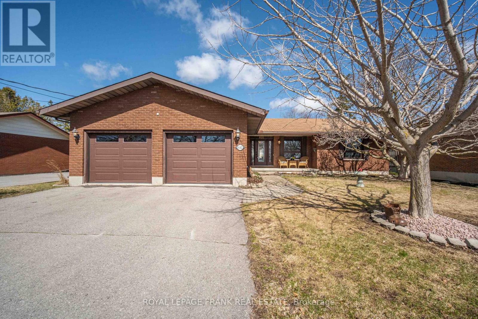 832 PARKHILL ROAD W, peterborough (monaghan ward 2), Ontario