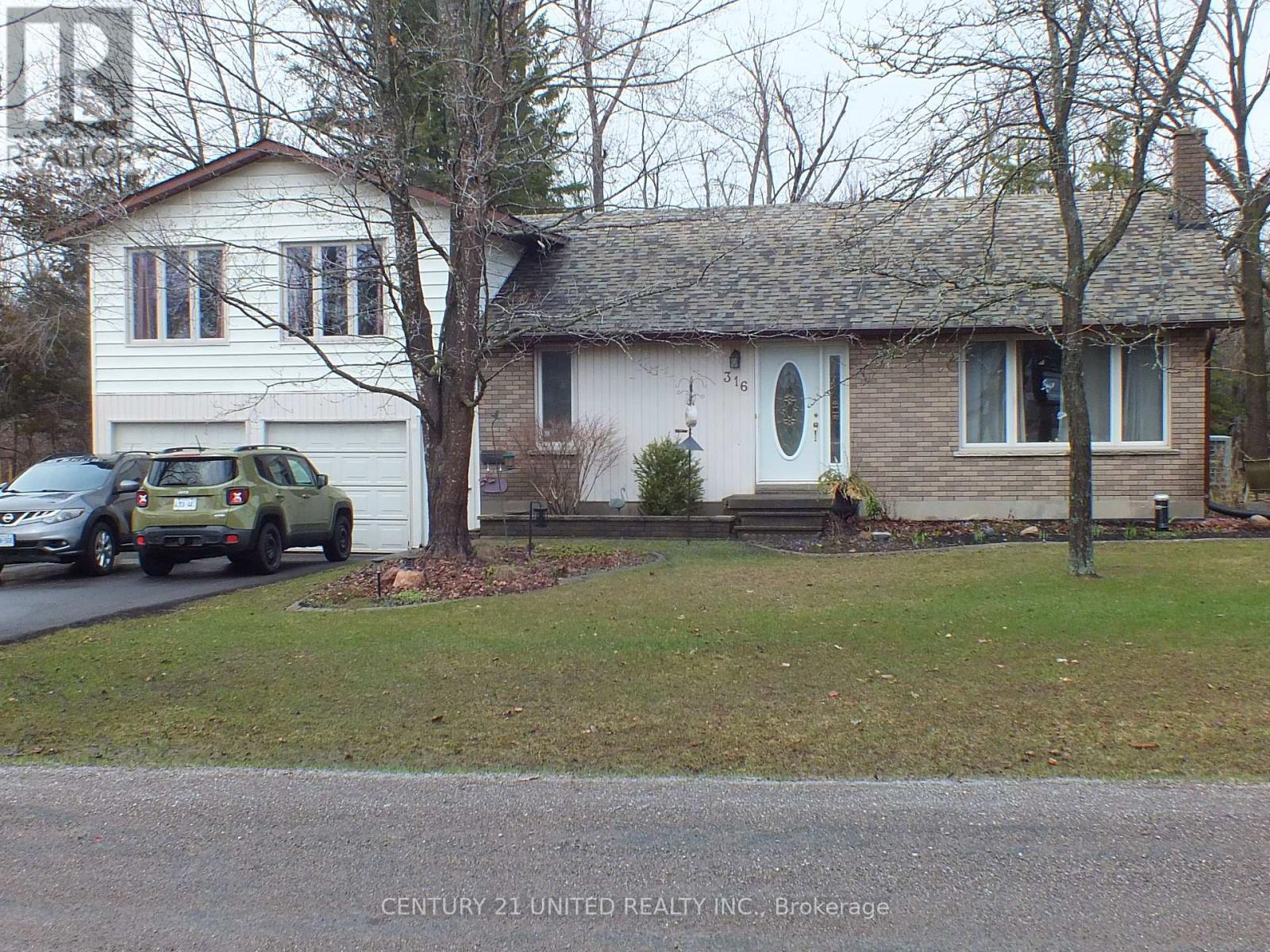 316 LEON AVENUE, selwyn, Ontario