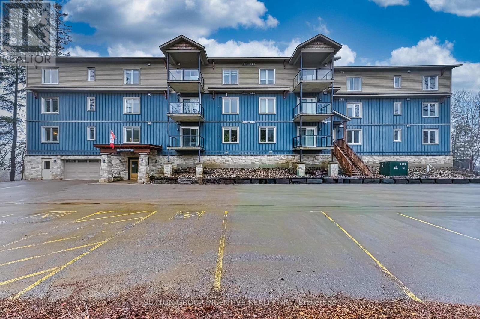 307 - 4 LAKE AVENUE, dysart et al (dysart), Ontario