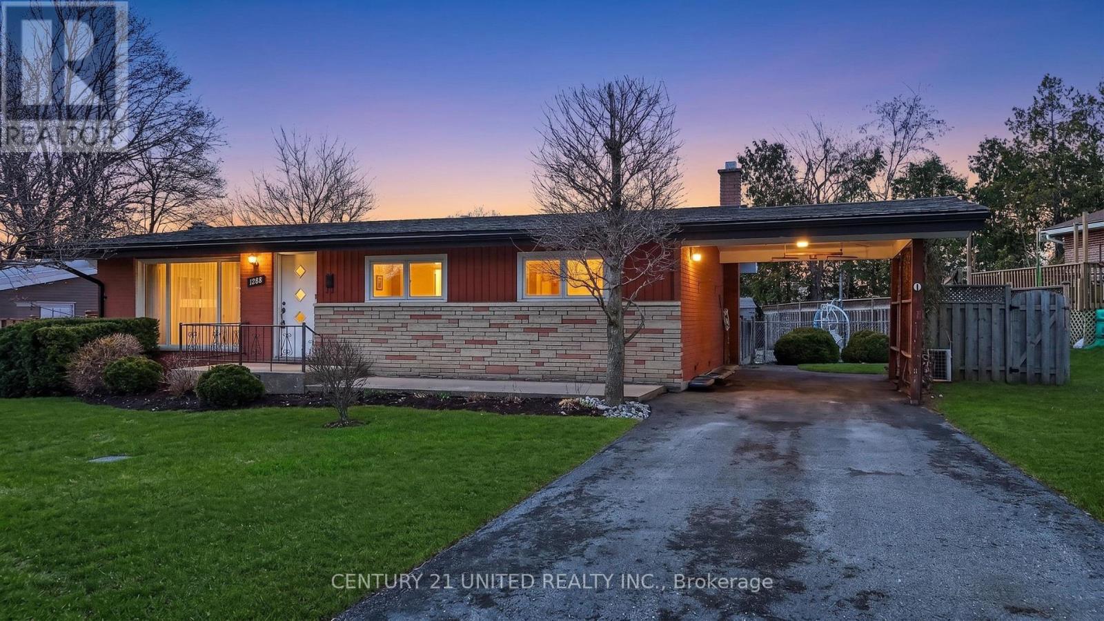 1288 ALGONQUIN BOULEVARD, peterborough (northcrest ward 5), Ontario