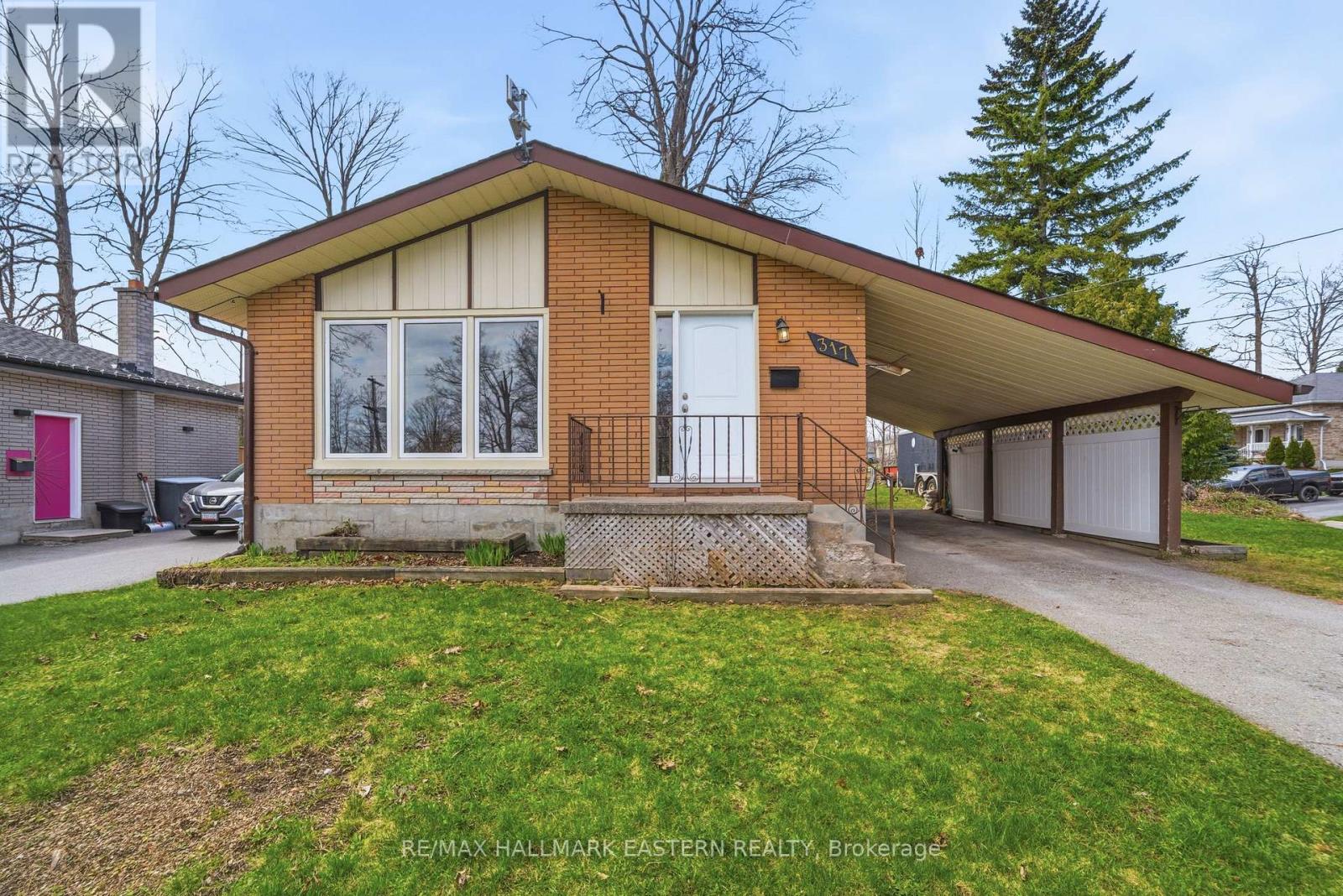 317 LINDAN AVENUE, selwyn, Ontario