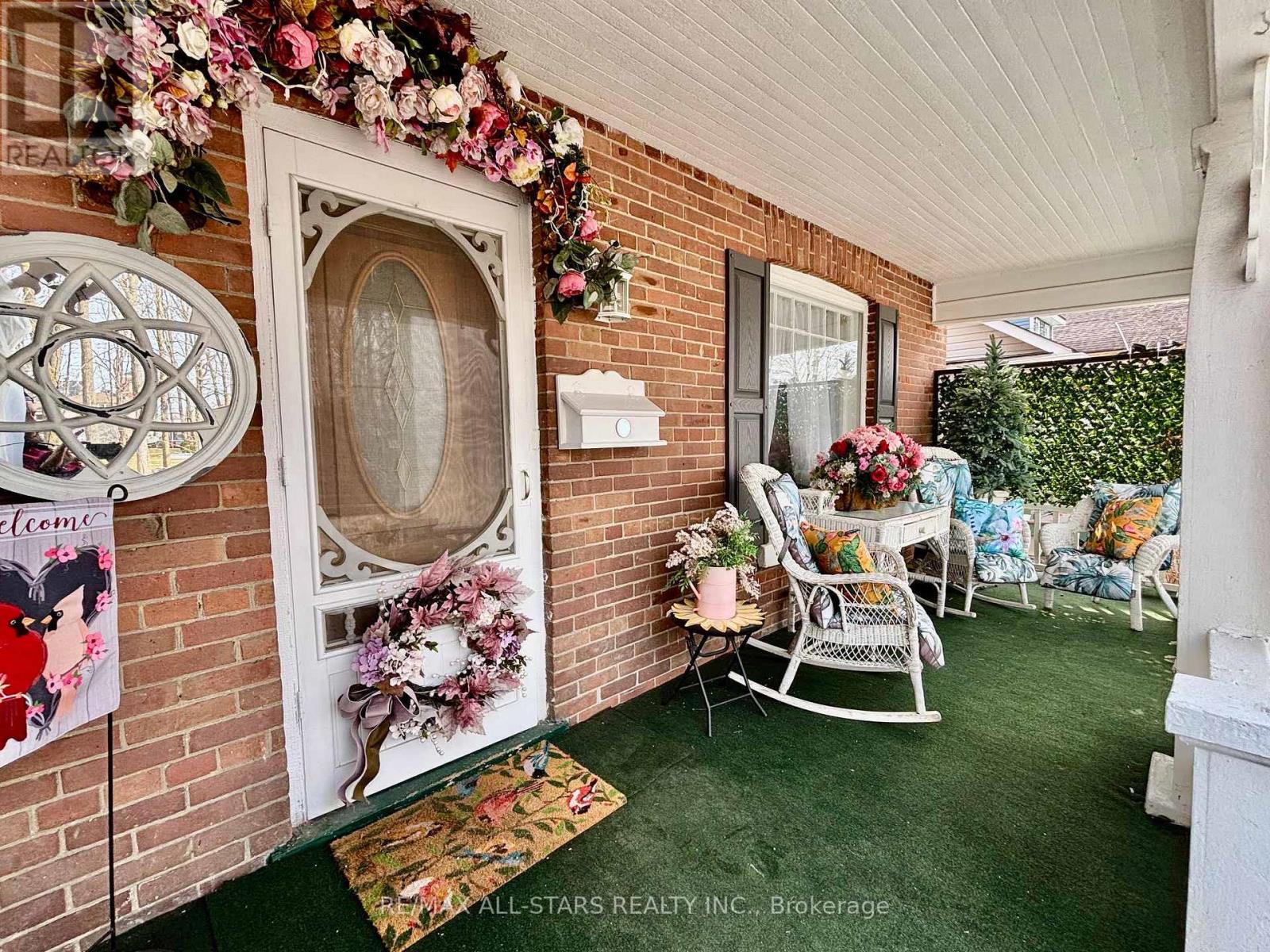 28 SIMCOE STREET, kawartha lakes (lindsay), Ontario