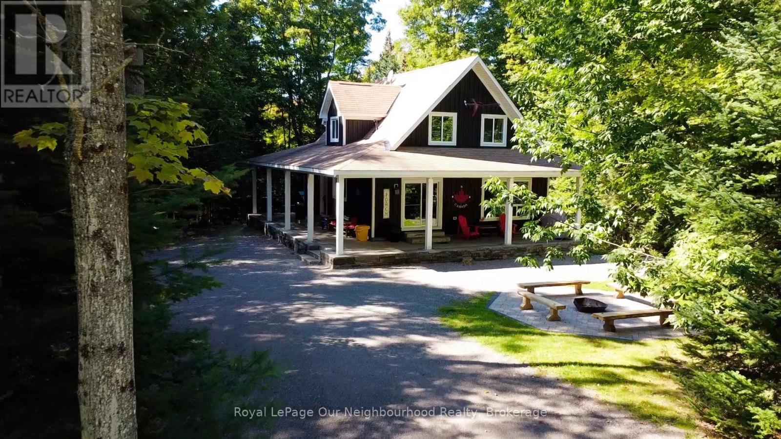 1042 SKI RIDGE TRAIL, dysart et al (guilford), Ontario