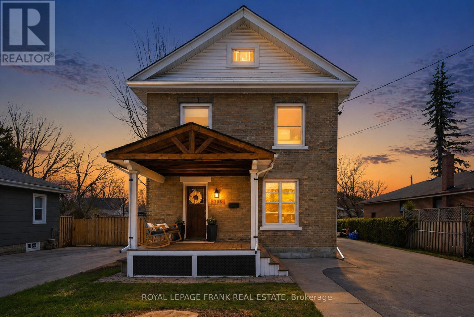 125 GLENELG STREET W, kawartha lakes (lindsay), Ontario