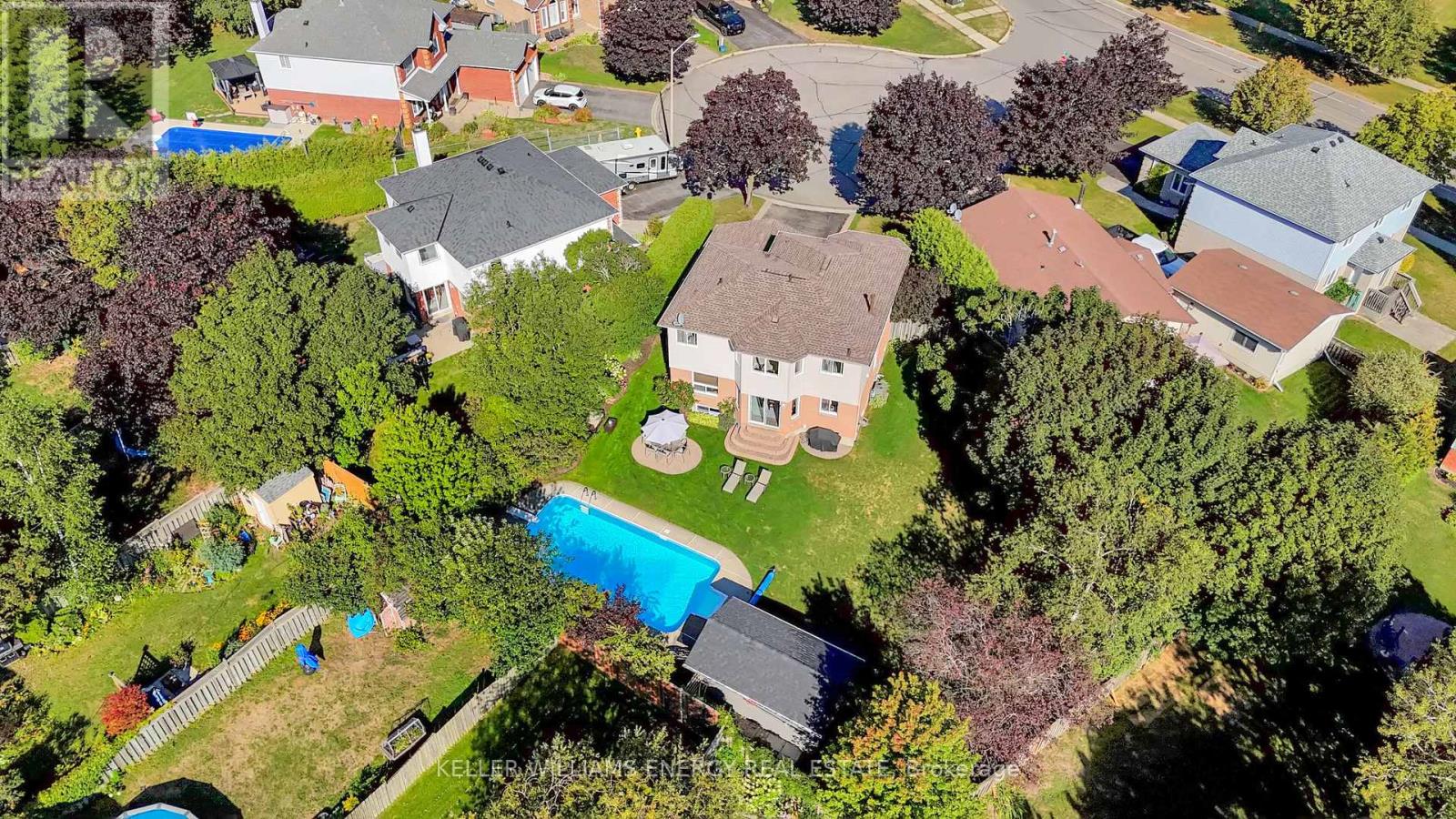 5 SNOWDEN COURT, clarington (newcastle), Ontario