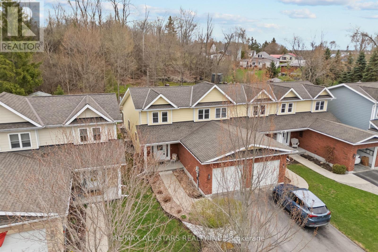 22 DEANE STREET, kawartha lakes (fenelon falls), Ontario