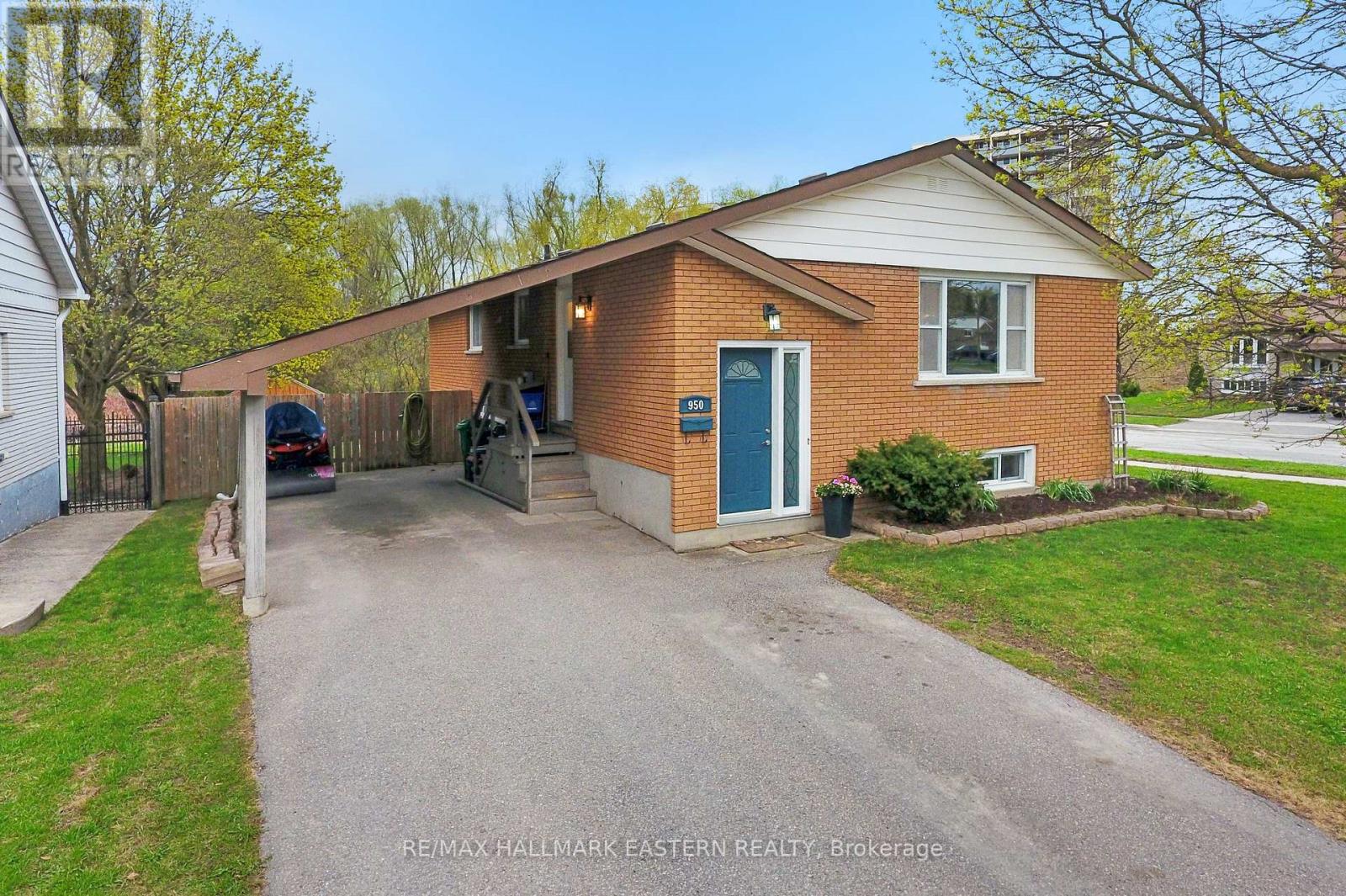 950 SILVERDALE ROAD, peterborough (otonabee ward 1), Ontario